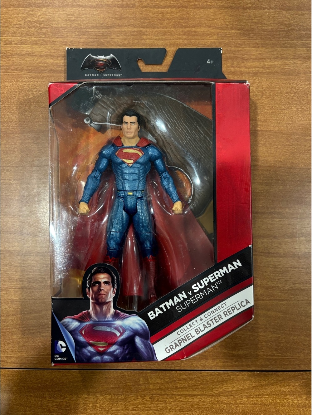 Batman v Superman Superman Grapnel Blaster Replica Action Figure